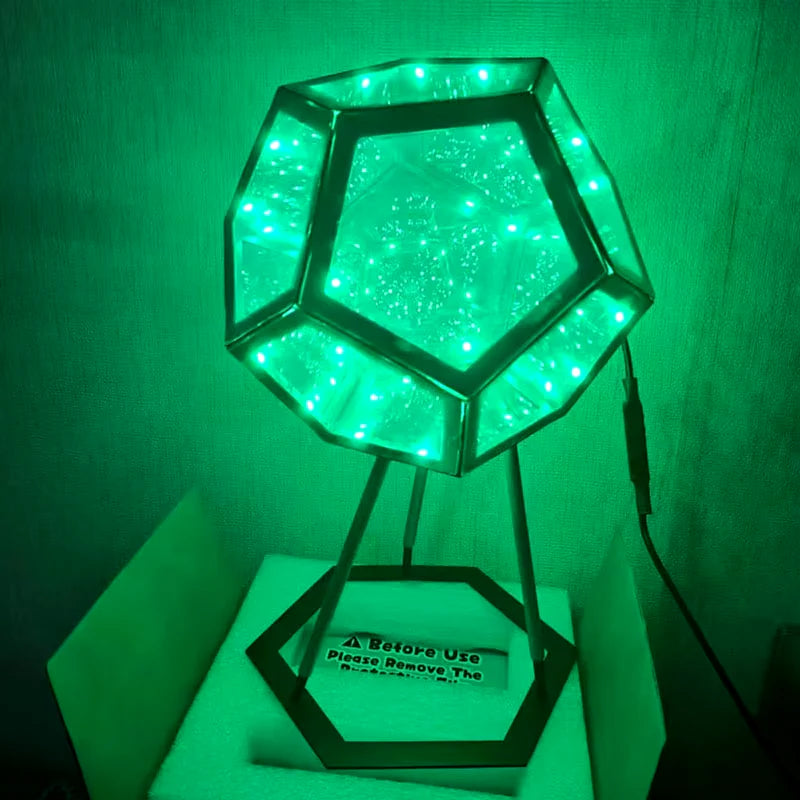 3D Infinity Cube Nachtlicht – Dodekaeder LED Lampe mit 3D-Spiegeleffekt
