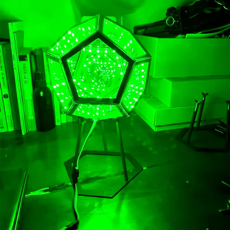 3D Infinity Cube Nachtlicht – Dodekaeder LED Lampe mit 3D-Spiegeleffekt